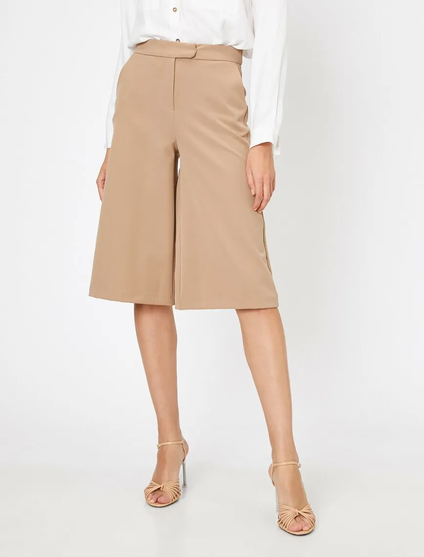 16331 Camel Culotte Trousers