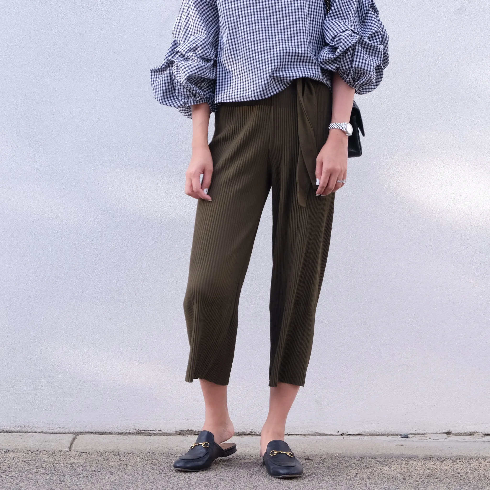 NIKI KHAKI PLEATED CULOTTES PANTS