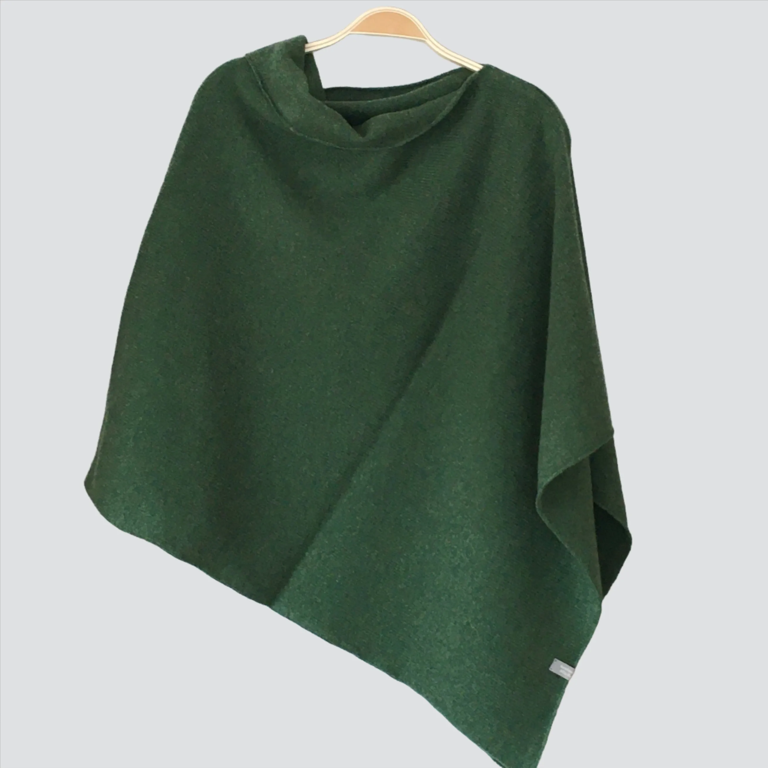 Poncho Soft Merino Lambswool Turf Green