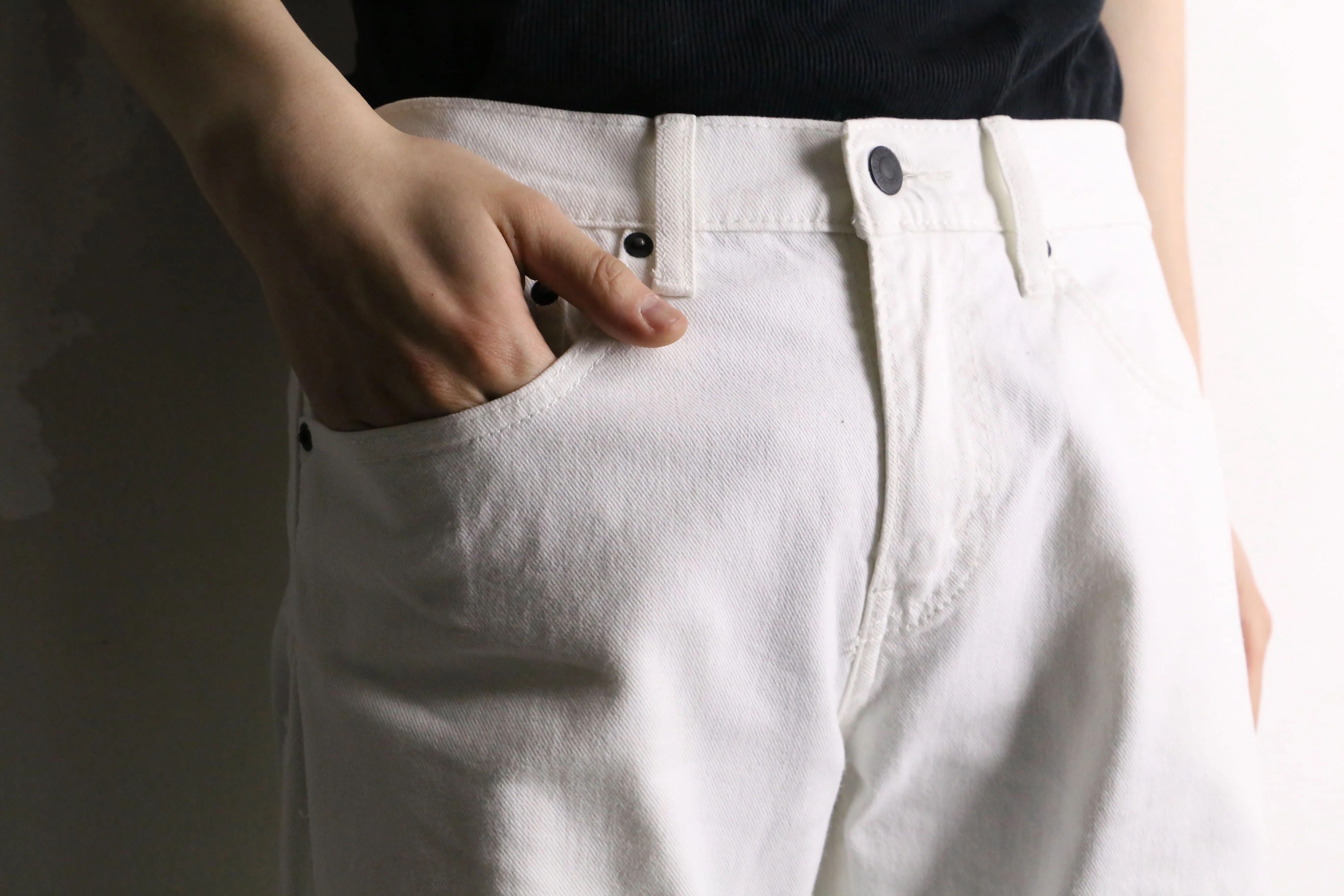 remake "再構築" gimmick flare white ×blue denim pants